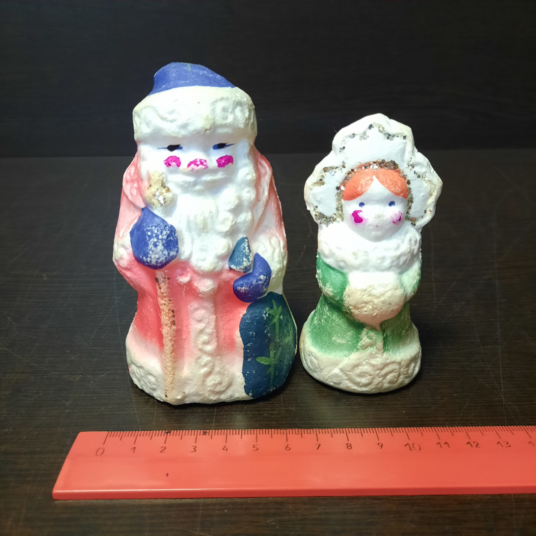 Дед Мороз и Снегурочка, высота 11 и 9 см, пенопласт. СССР. Картинка 10